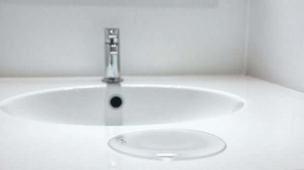Comment repérer une fuite d'eau discrètement et efficacement